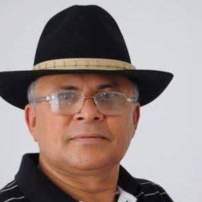 Retrato de Valdir Teles